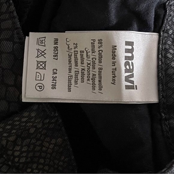 Mavi Jeans Size 30 High Waist Super Skinny Black Snake Print Tess Coated EUC - Picture 3 of 11